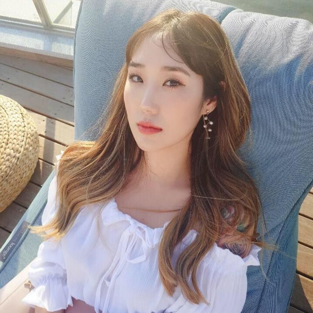 Meet your Posher, Yebin